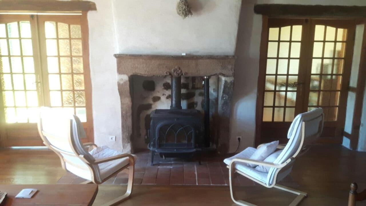 Villa Maison En Pierre Dettey Exterior foto